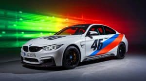 BMW offre à Valentino Rossi une M4 CS unique, aussi précieuse qu’un diamant à 155 000 $ pour ses 46 ans : un hommage éclatant