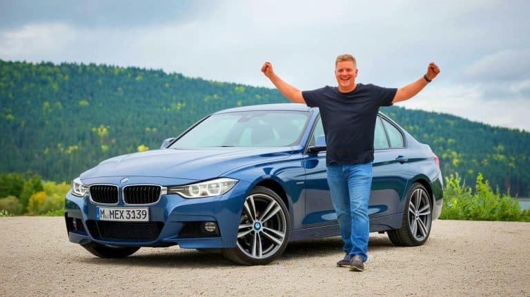 Ce YouTuber transforme une BMW 335i en joyau pour 450 € seulement, défiant les experts et leurs devis exorbitants