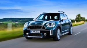 Cette MINI Countryman 2025, avec ses 312 chevaux, défie les grands SUV : aussi agile qu'un guépard, elle redéfinit la performance compacte