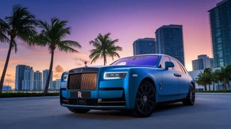 Cette Rolls-Royce Spectre Black Badge éblouit Miami par son luxe inégalé et sa technologie futuriste éblouissante