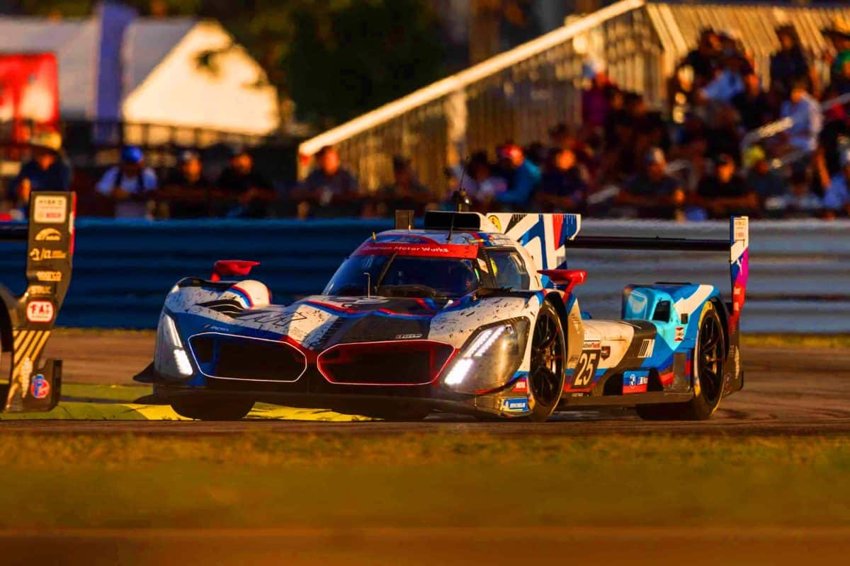Porsche Penske domine Sebring : une victoire spectaculaire tandis que BMW sombre lors de sa course anniversaire
