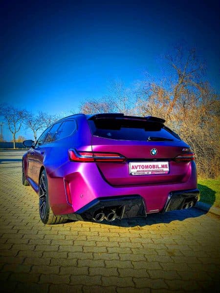 « Une couleur qui défie l&rsquo;impossible » : cette BMW M5 Touring violette est un bijou roulant