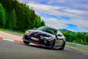« Une victoire spectaculaire » : cette BMW M4 CS surpasse la Porsche 911 GTS dans un duel de vitesse historique