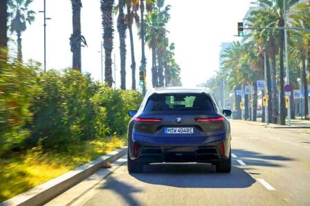« Véritable fusée sur roues » : la BMW iX M70 pulvérise les records avec son Launch Control inédit dans une vidéo époustouflante