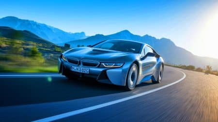« BMW pulvérise la concurrence » : un succès électrique sans précédent, Mercedes et Audi relégués loin derrière dans la course verte