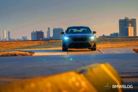 « Cette BMW M5 2025 en dit long dès les premiers kilomètres » : une berline survitaminée qui combine puissance brute et raffinement technologique dans un équilibre redoutable « Ce bolide futuriste » : la BMW M5 2025 stupéfie par ses performances hallucinantes et redéfinit la conduite de luxe dès les premiers kilomètres
