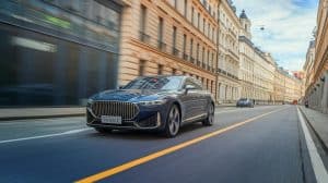 « Les voitures chinoises déferlent en Europe » : malgré 35 % de taxes, leurs ventes explosent et terrifient les constructeurs locaux