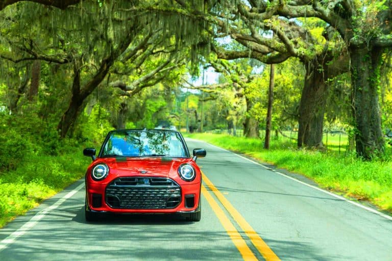 « Nous assumons une puissance inégalée » : le test de la nouvelle MINI John Cooper Works Convertible 2025 qui redéfinit les limites humaines de la vitesse et du style
