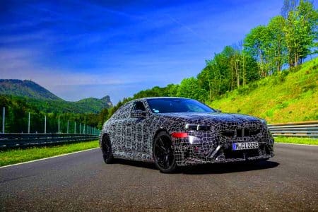 « Une nouvelle ère s&rsquo;ouvre » : la BMW M5 camouflée comme jamais, espionnée dans une vidéo qui fait trembler le monde de l&rsquo;automobile
