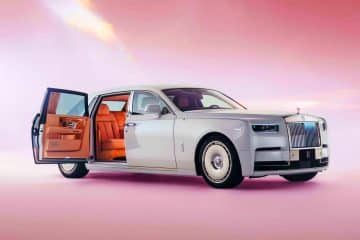« Une œuvre d’art roulante sur quatre roues » : cette Rolls-Royce Phantom éblouit avec sa broderie 3D inédite, un chef-d&rsquo;œuvre de luxe et d&rsquo;artisanat