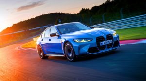 Illustration de la BMW M3 électrique sur le circuit du Nürburgring (création par IA, illustration non réaliste). Crédit : Ideogram.