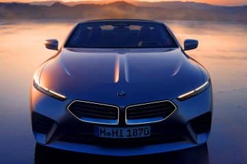 Illustration de la BMW 3.0 CSL et du concept Skytop en édition limitée (création par IA, illustration non réaliste). Crédit : Ideogram.