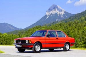 Vente historique de BMW 3 Series : ce modèle emblématique dépasse les 20 millions d’unités vendues et redéfinit le succès automobile mondial