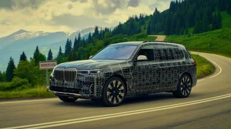 Illustration de la prochaine génération du BMW X7 2027 avec son design moderne et luxueux