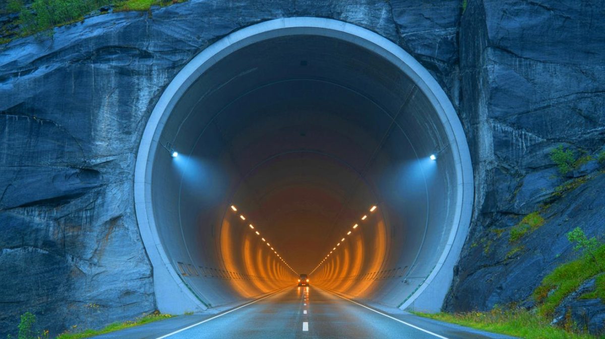 Illustration du tunnel de Lærdal, le plus long tunnel routier au monde, reliant Oslo à Bergen