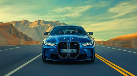 Illustration de la transition de BMW vers des véhicules électriques tout en préservant la performance emblématique de la marque