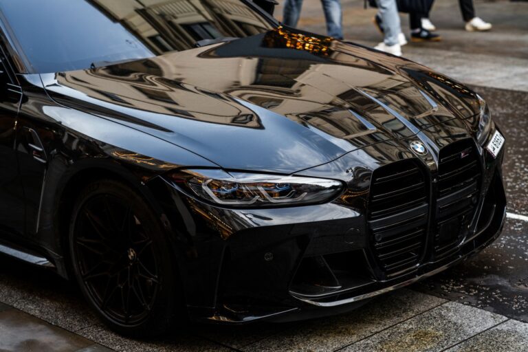 Zoom sur la BMW M4 et ses performances sportives